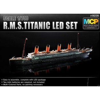 R.M.S. TITANIC (LED SET) E1/700
