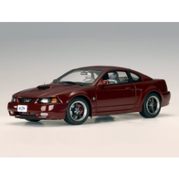 FORD MUSTANG GT GRANATE E1/18