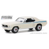 Ford Mustang ``Indy Pacesseter`` (1967) Greenlight E1/64