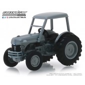 Ford 8N Tractor con Cabina (1949)  E1/64