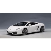 LAMBORGHINI GALLARDO LP560-4 E1/18 BLANCO